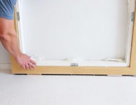 Jak przygotować podłoże pod ukryte ościeżnice drzwiowe, by drzwi idealnie leżały